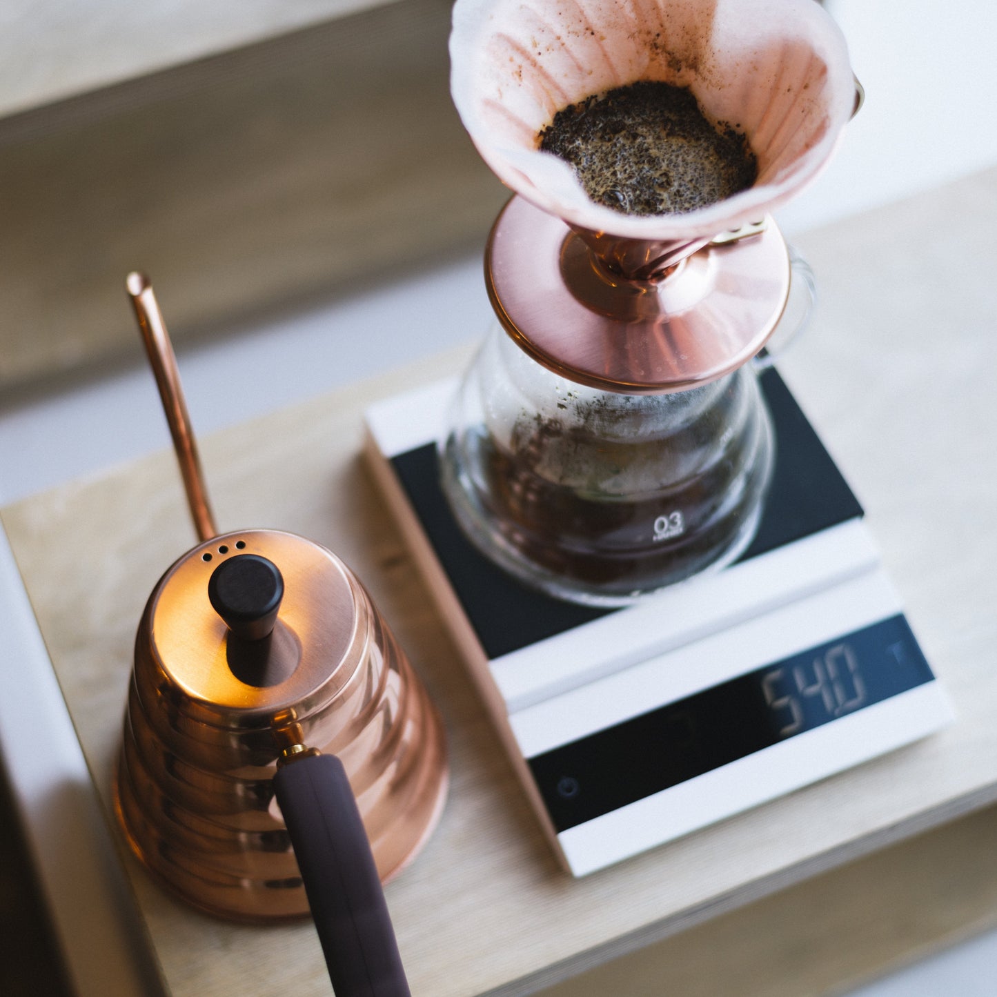 Felicita Parallel Coffee Scale Product Colour White Product Showing Coffee Being Weighed